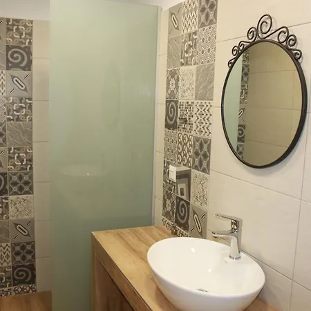 Apartahotel House Ekton