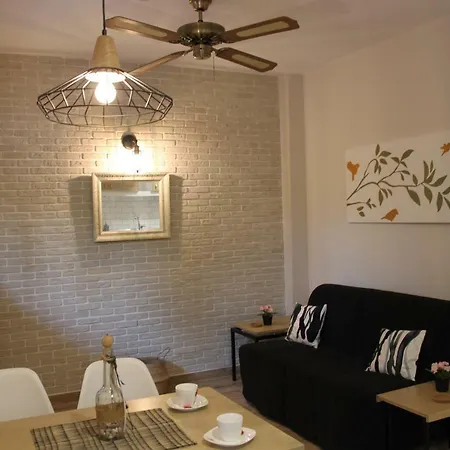 House Ekton Pefkari