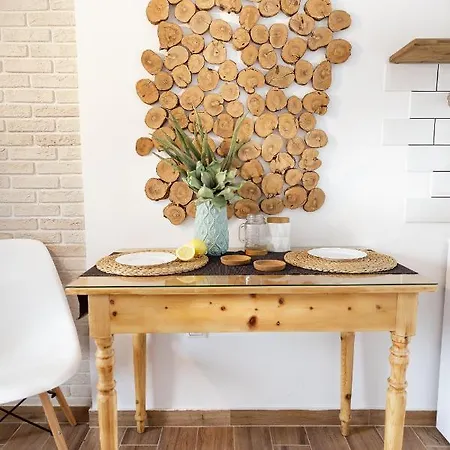 House Ekton * Pefkari