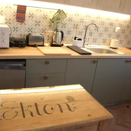 Hotel apartamentowy House Ekton