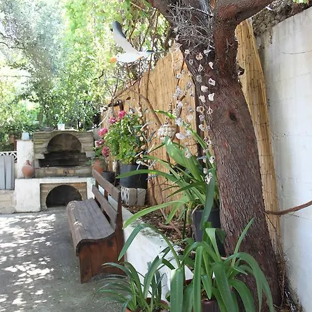 Ξενοδοχείο με διαμερίσματα House Ekton