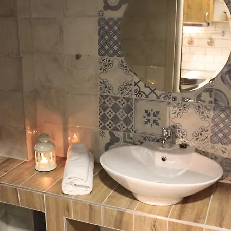 Hotel apartamentowy House Ekton 3*