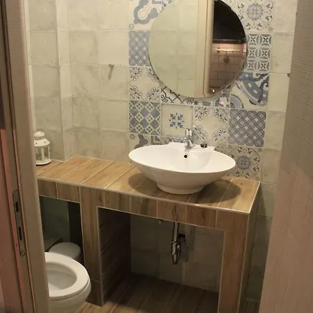 Hotel apartamentowy House Ekton Pefkari
